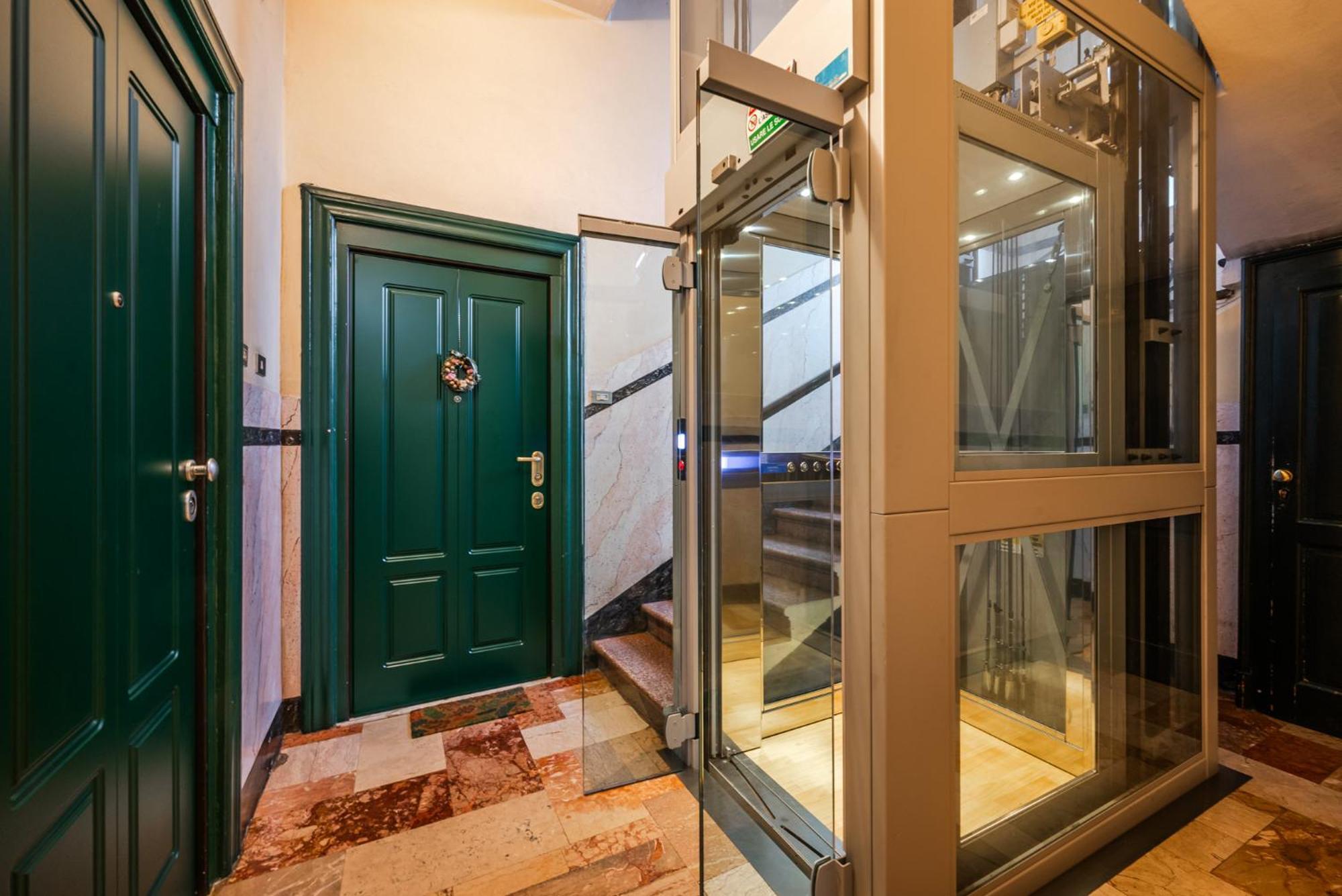 Sovoy Porta Romana Apartment *